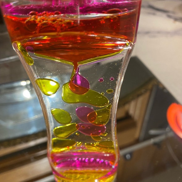 Visual Timer! Liquid Motion Bubbler! So Fun! Keeps you busy! - Picture 1 of 9